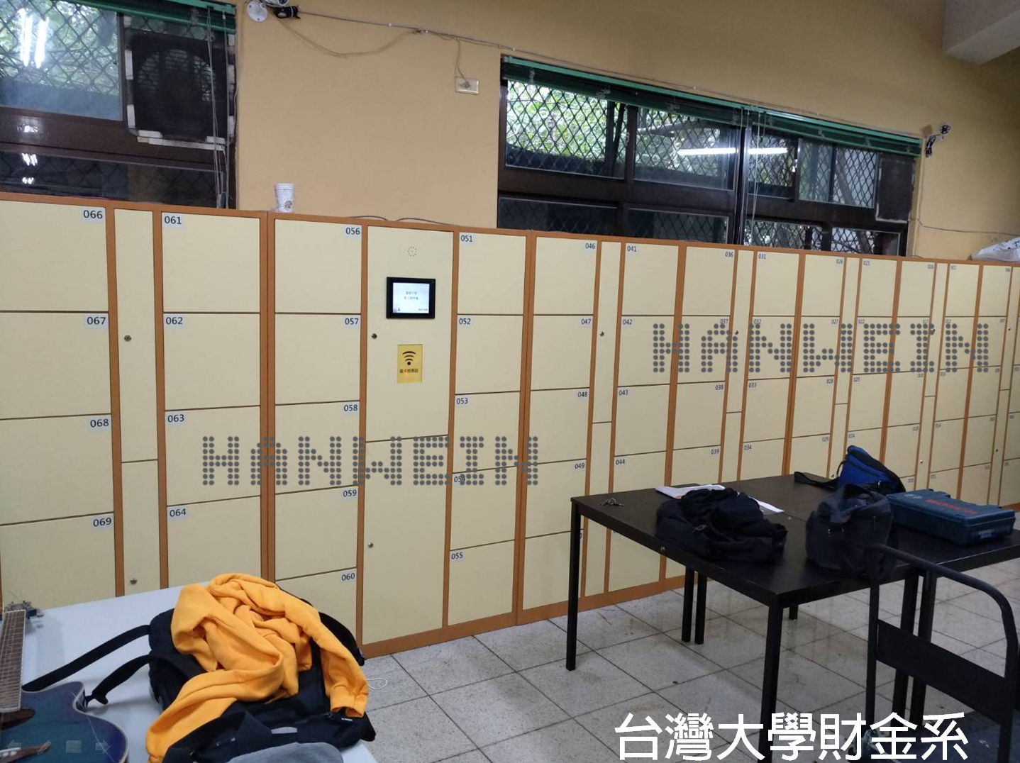 智能櫃、智取櫃、收發櫃、置物櫃、寄存櫃、儲物櫃、電子櫃、電子鎖、櫃、人臉辨識、包裏櫃、智慧型置物櫃、行李櫃、置物櫃鎖、鐵櫃、學生櫃、RFID鎖、感應鎖、密碼櫃