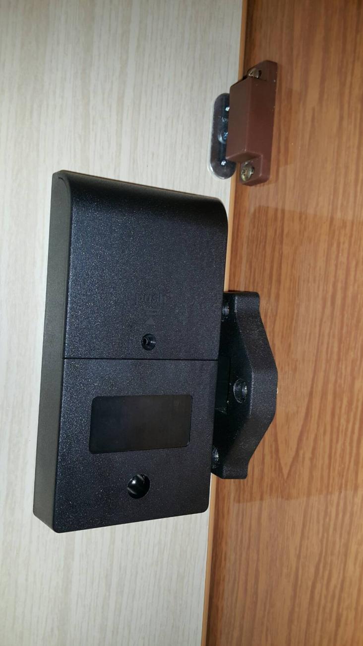 RFID智慧型電子式感應置物櫃鎖 感應手環、收發櫃、包裏櫃、智能櫃、置物櫃鎖、置物櫃、電子鎖、電子櫃、感應櫃、感應置物櫃、密碼櫃、行李櫃、櫃、智取櫃、智慧宅、人臉辨識、密碼鎖